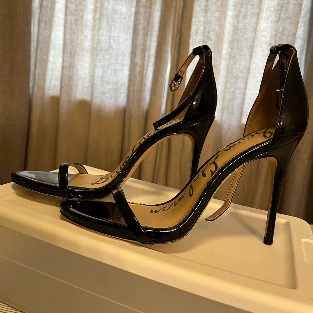 SAM EDELMAN 9.5 Gorgeous Patent Black Sandal